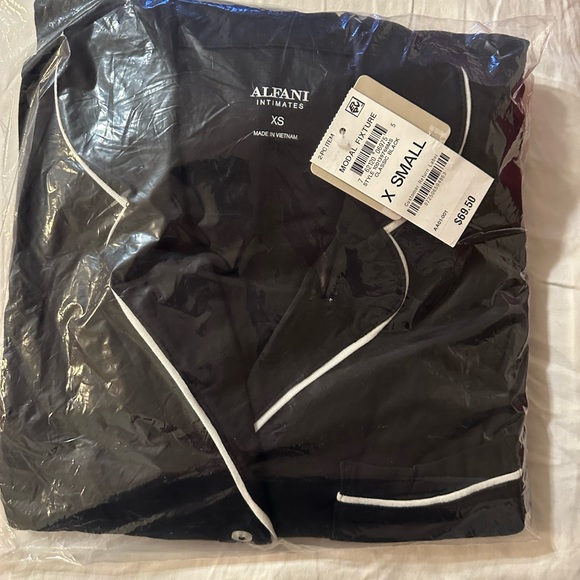 NWT DROP😀Pajamas Super Comfy Macys Women's Elegant relaxed XS/S - Picture 2 of 6